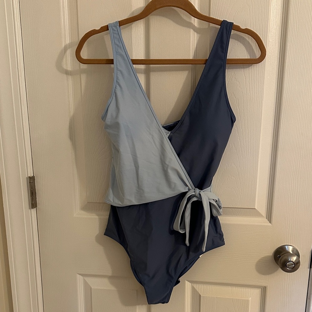 Summersalt Women's Two-Tone Blue One Piece Swimsuit